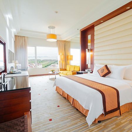 Royal Halong Hotel Hạ Long-öböl Kültér fotó