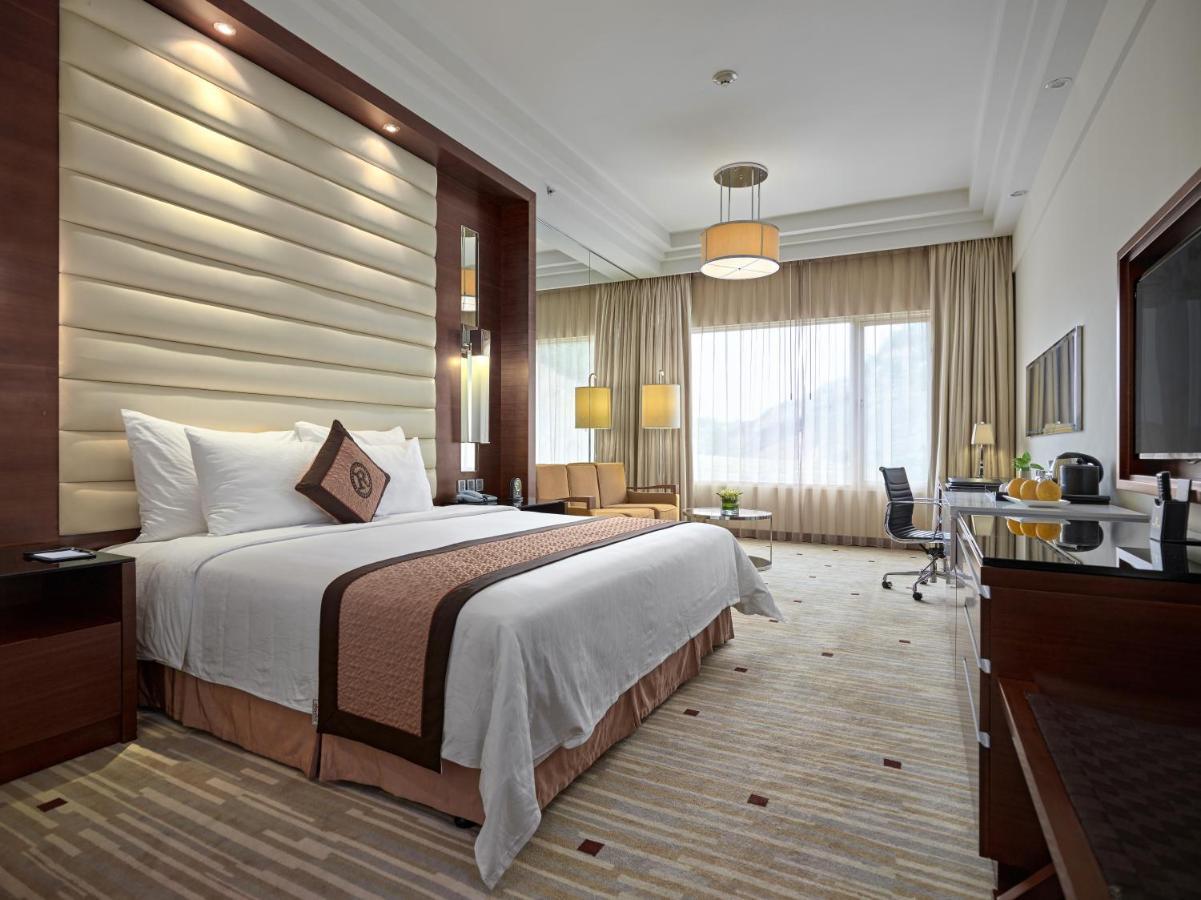 Royal Halong Hotel Hạ Long-öböl Kültér fotó