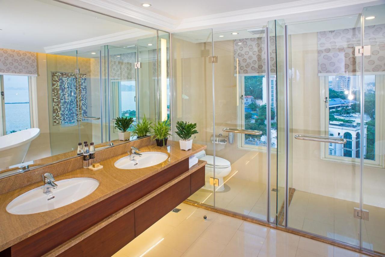 Royal Halong Hotel Hạ Long-öböl Kültér fotó