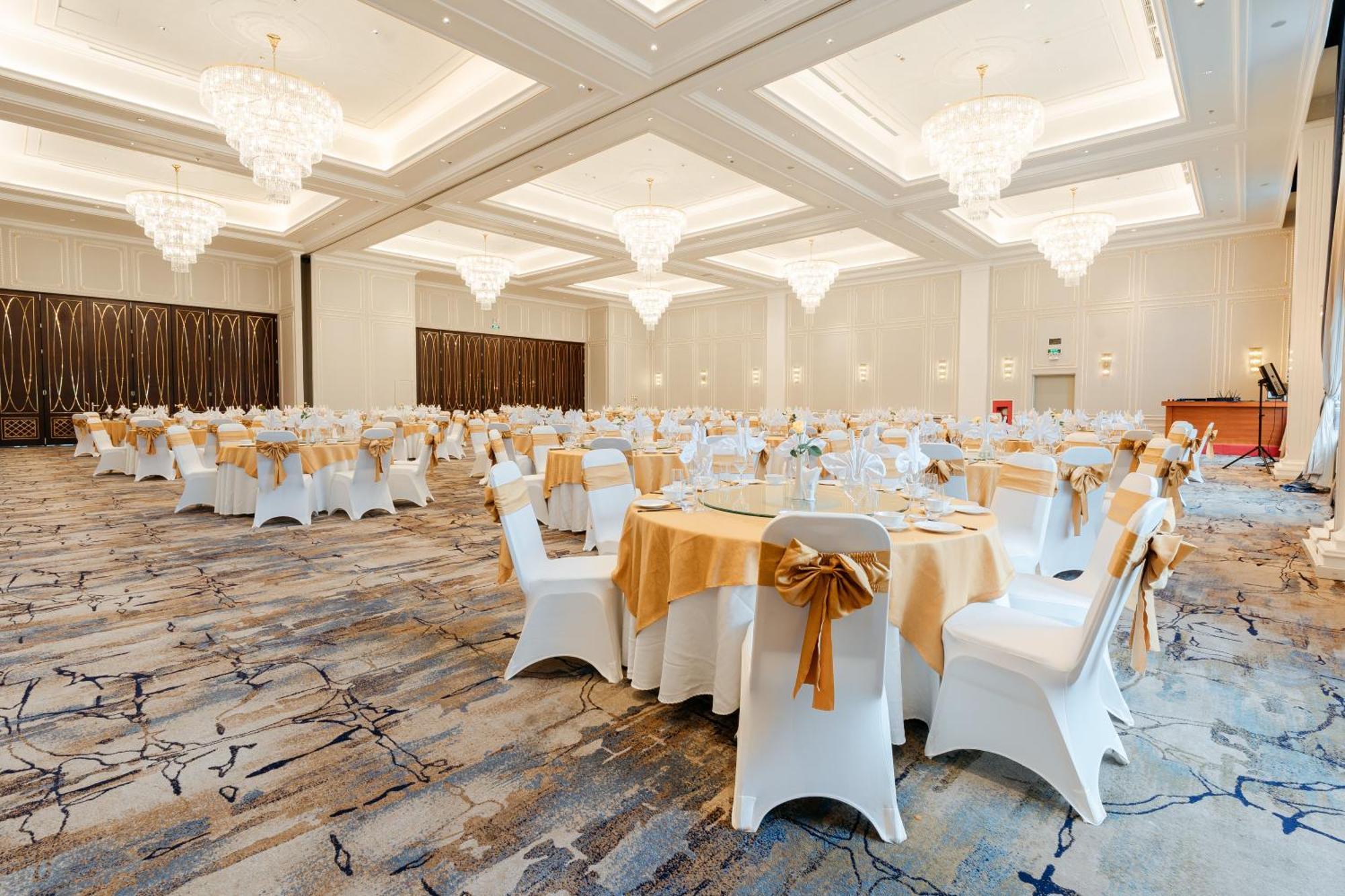 Royal Halong Hotel Hạ Long-öböl Kültér fotó
