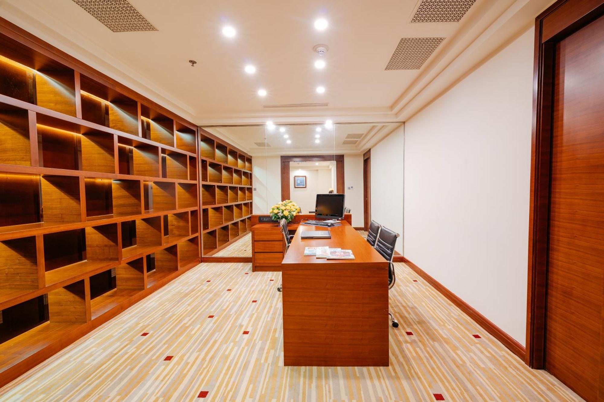 Royal Halong Hotel Hạ Long-öböl Kültér fotó