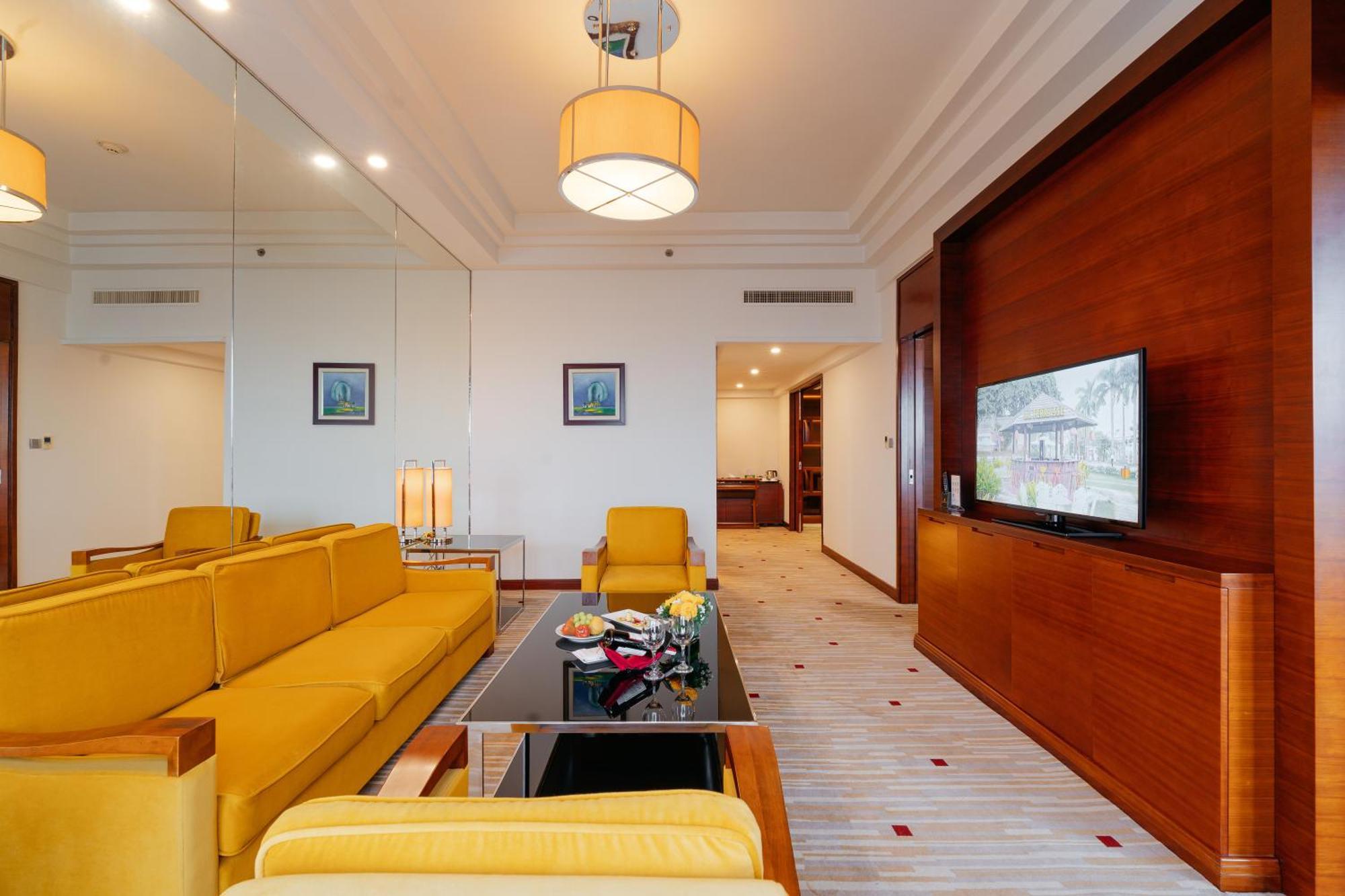 Royal Halong Hotel Hạ Long-öböl Kültér fotó
