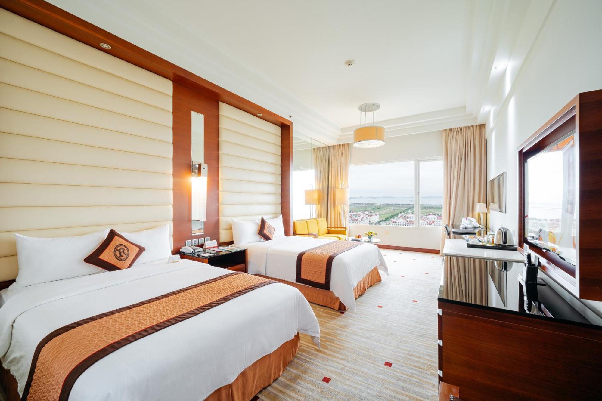Royal Halong Hotel Hạ Long-öböl Kültér fotó