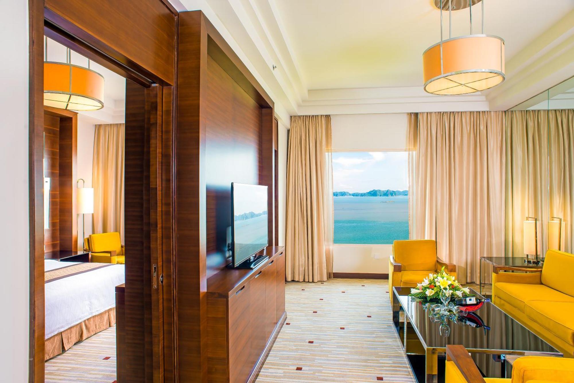 Royal Halong Hotel Hạ Long-öböl Kültér fotó
