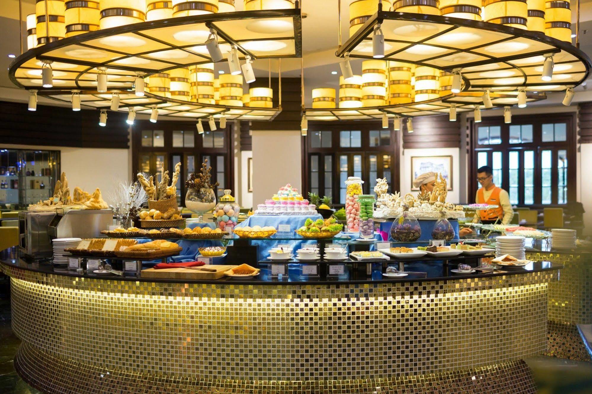 Royal Halong Hotel Hạ Long-öböl Kültér fotó